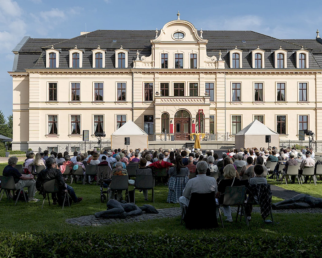Nauen l&auml;utet den Sommer ein!