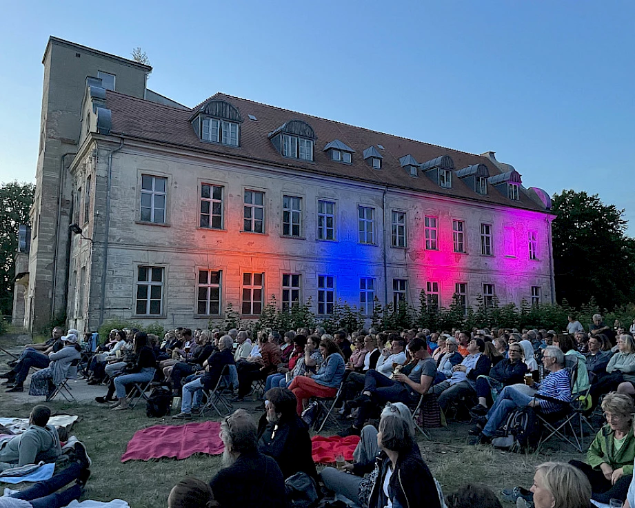 Open Air Kino in F&uuml;rstenberg war ein voller Erfolg!