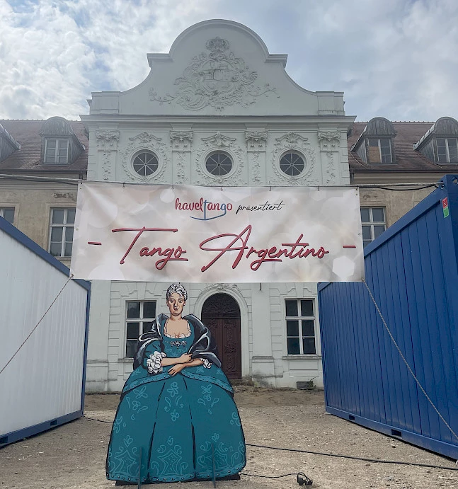 Hei&szlig;e Rhythmen am Schloss F&uuml;rstenberg
