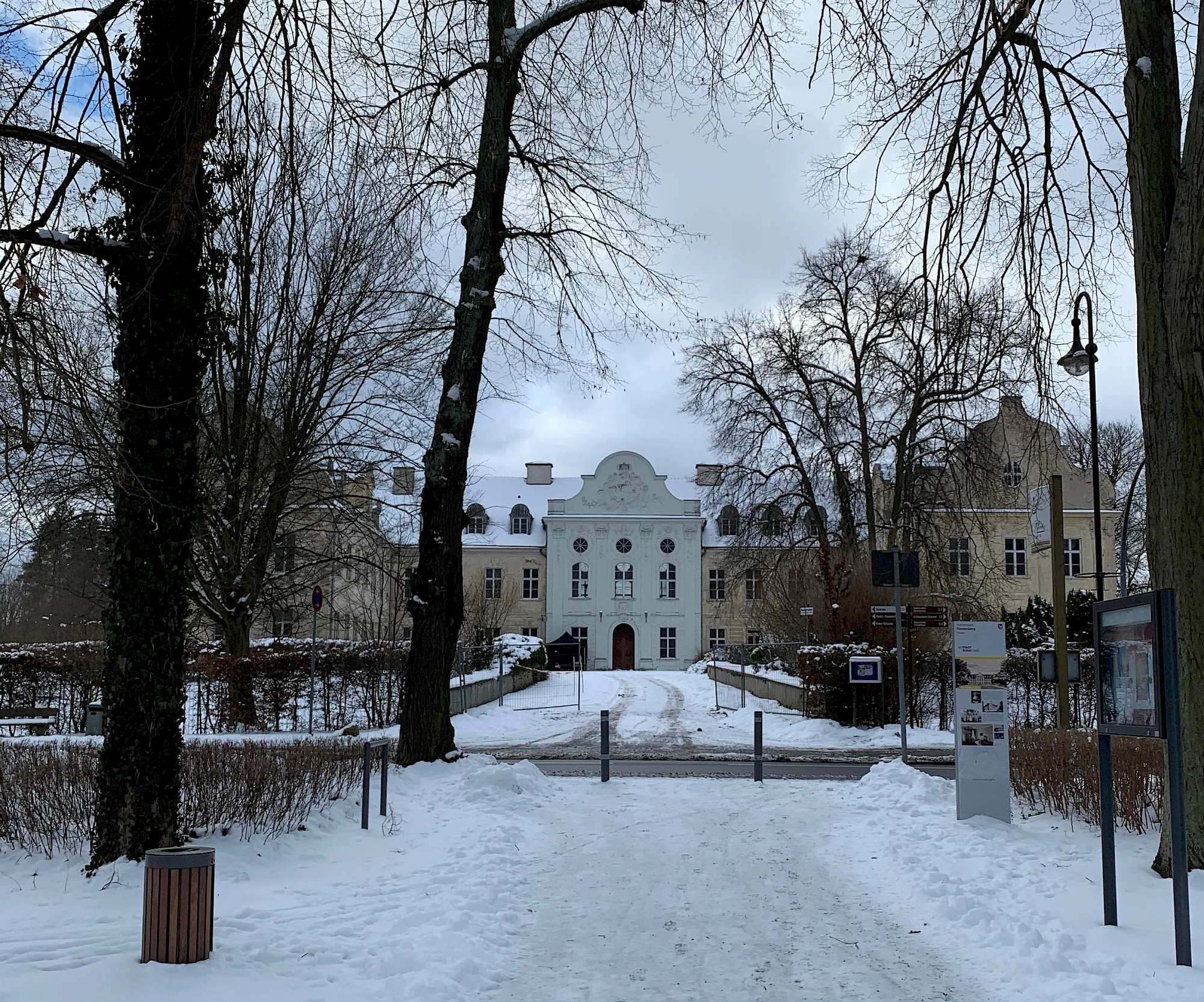 Presse berichtet: "Ein Schloss wird wachgek&uuml;sst"