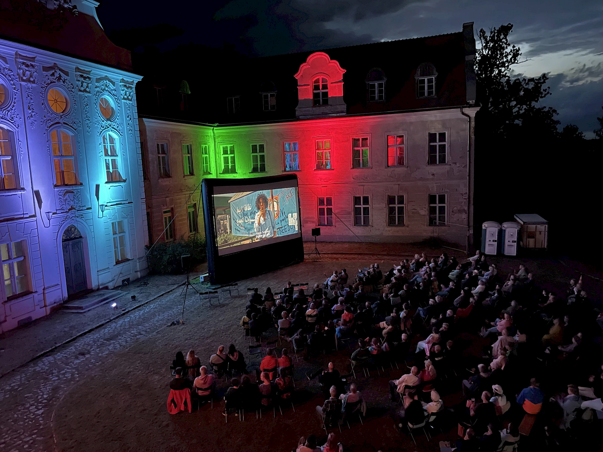 Open Air Kino am Schloss F&uuml;rstenberg war voller Erfolg!