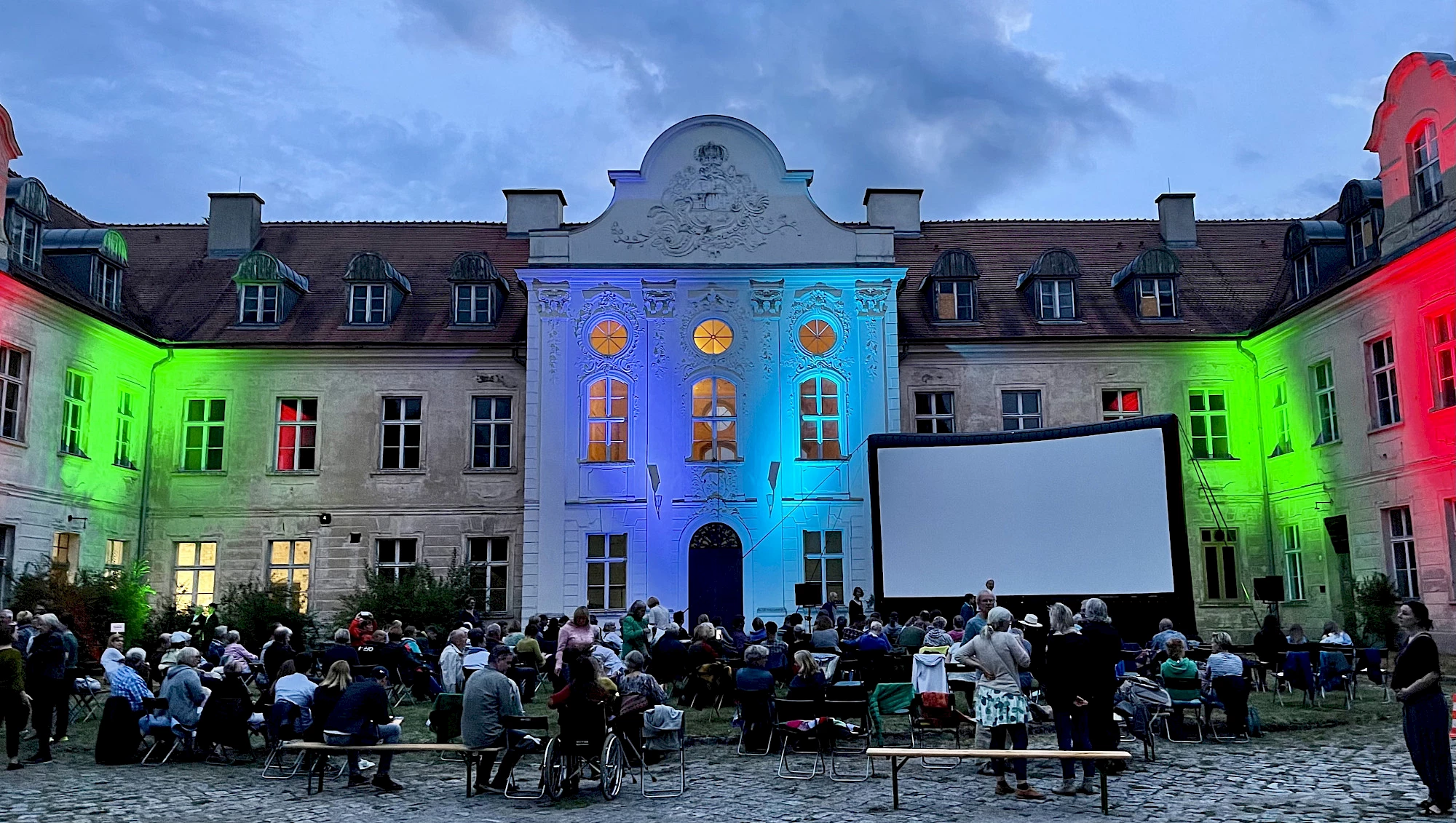Open Air Kino am Schloss F&uuml;rstenberg war voller Erfolg!